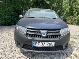 Dacia Logan foto 1