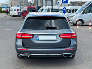 Mercedes E-Class фото 5