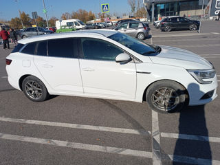 Renault Megane foto 2