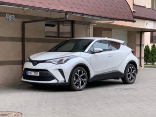 Toyota C-HR foto 2