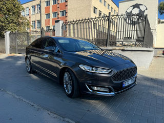 Ford Mondeo foto 2