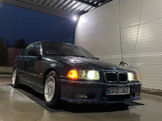 BMW 3 Series foto 3