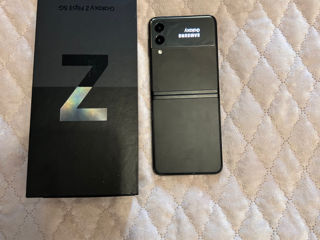 Продаю телефон б/у Samsung Z Flip3