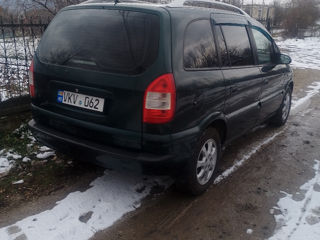 Opel Zafira foto 8