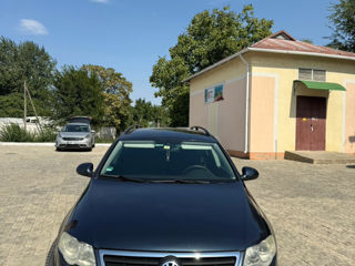 Volkswagen Passat foto 3