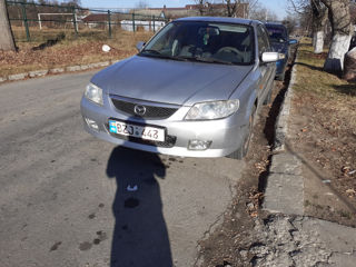 Mazda 323 foto 5