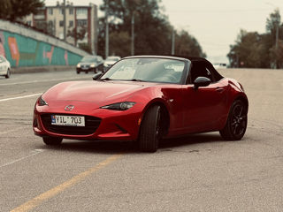 Mazda MX-5 foto 2