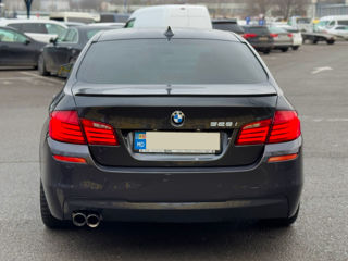 BMW 5 Series foto 8