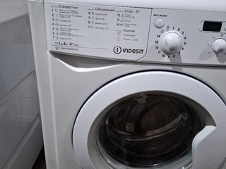 Indesit lucriaza bine foto 3