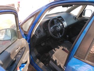 Suzuki SX4 foto 3