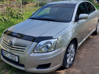 Toyota Avensis foto 2