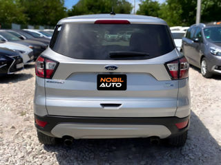 Ford Escape foto 6