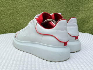 Alexander McQueen Oversized Sneakers. Размер 40. В хорошем состоянии. Made In Italy. foto 5