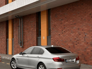 BMW 5 Series foto 4