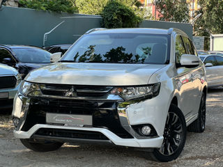 Mitsubishi Outlander foto 3