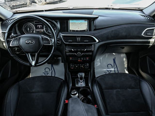 Infiniti Q30 foto 6