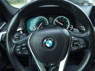 BMW 5 Series foto 10