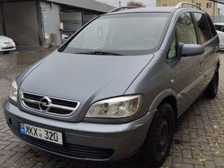 Opel Zafira foto 2