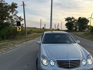 Mercedes E-Class foto 2