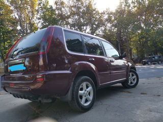 Nissan X-Trail foto 3