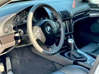 BMW 5 Series foto 12