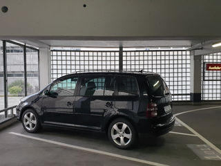 Volkswagen Touran foto 5