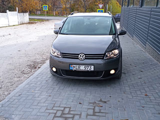 Volkswagen Touran foto 3