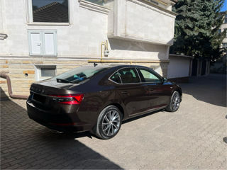 Skoda Superb foto 3