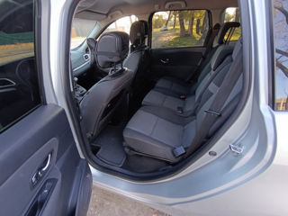 Renault Grand Scenic foto 8