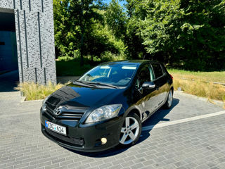 Toyota Auris foto 1