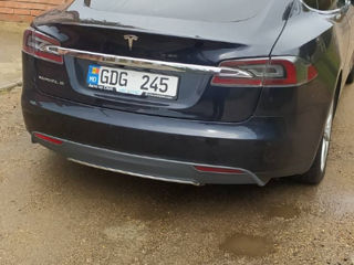 Tesla Model S foto 2