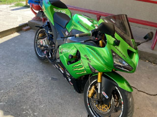 Kawasaki ZX6R foto 2