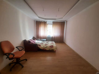 Apartament cu 3 camere, 63 m², Podul Chișinăului, Bălți foto 9
