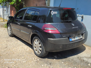 Renault Megane foto 2