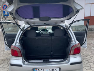 Toyota Yaris foto 5