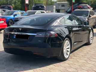 Tesla Model S foto 3