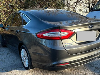 Ford Fusion foto 4