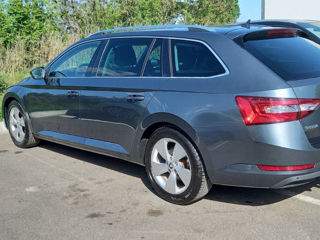 Skoda Superb foto 3