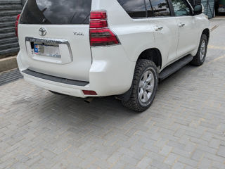 Toyota Land Cruiser Prado foto 4