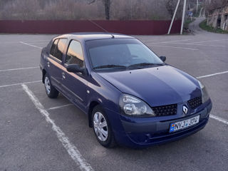 Renault Clio Symbol foto 1