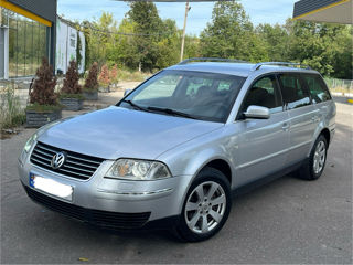 Volkswagen Passat foto 1