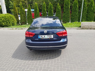 Volkswagen Passat foto 3