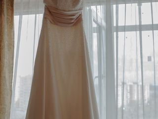 Свадебное платье А-силуэт айвори