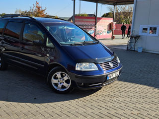 Volkswagen Sharan foto 1
