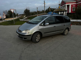 Ford Galaxy foto 2