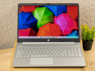 Hp Pavilion 15/ Core I5 1135G7/ 16Gb Ram/ Iris Xe/ 256Gb SSD/ 15.6" HD!!!