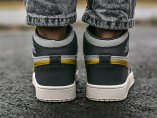 Nike Air Jordan 1 Retro High Grey/Yellow Women's foto 8