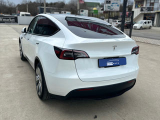 Tesla Model Y foto 5