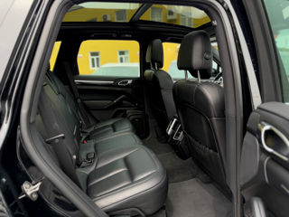 Porsche Cayenne foto 18