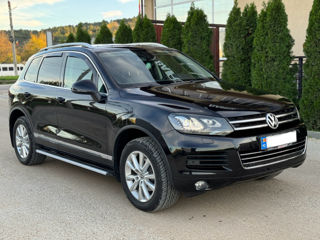 Volkswagen Touareg foto 1